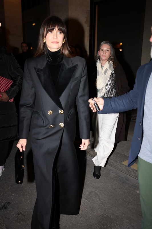 dobrev-nina_com_0021~30.jpg
